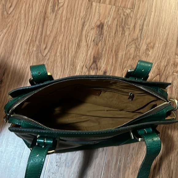 Green over the shoulder Patricia Nash purse - Picture 3 of 3